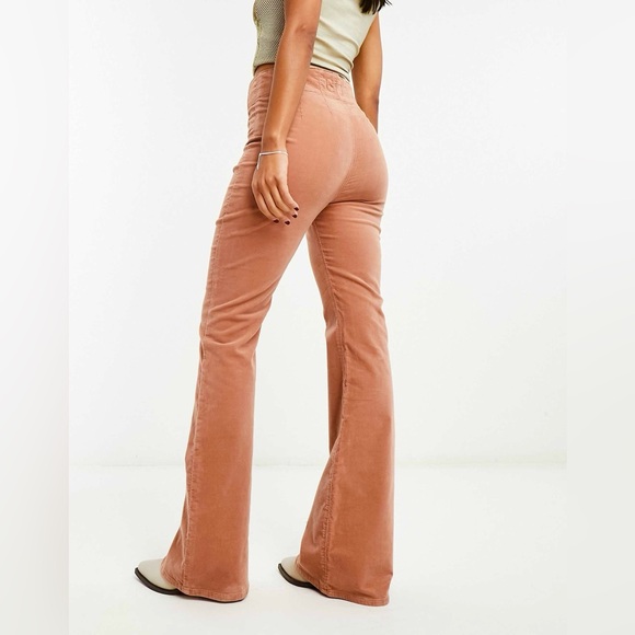 🌻🆕FREE PEOPLE We The Free Jayde Cord Flare Jeans-Sunburn Color - Picture 4 of 16